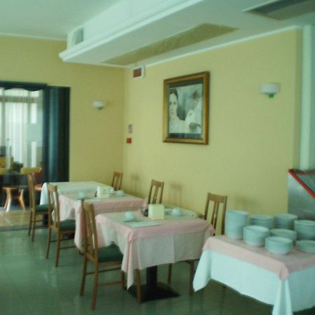 La Perla B&B Hotel Roseto Degli Abruzzi Exterior photo