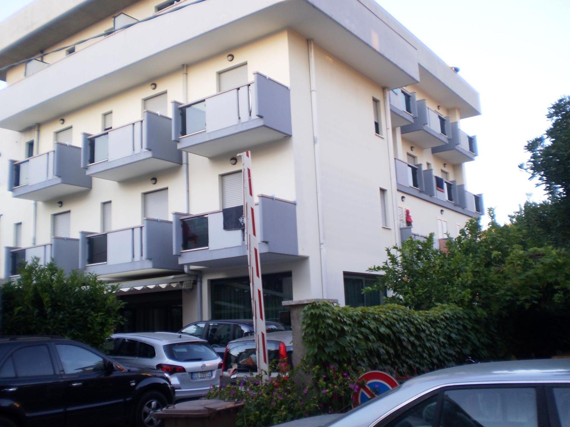 La Perla B&B Hotel Roseto Degli Abruzzi Exterior photo