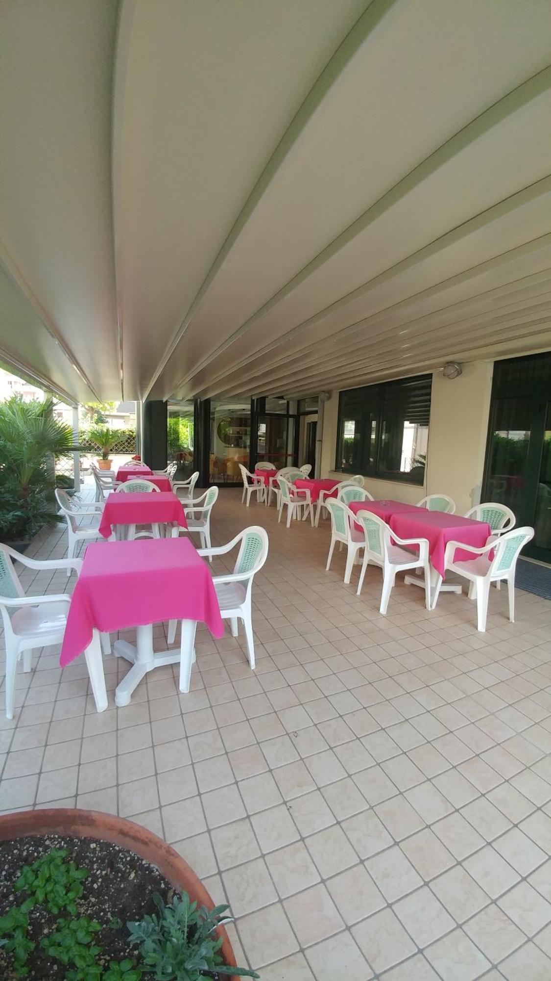 La Perla B&B Hotel Roseto Degli Abruzzi Exterior photo